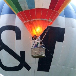 Hőlégballon sétarepülés PhoenixHRE Phoenix Hőlégballon Repülő Egylet Sétarepülés Légireklám